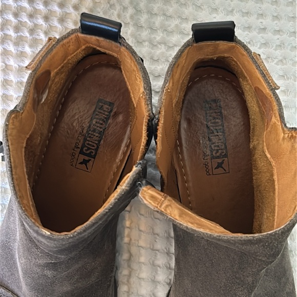 PIKOLINOS -SUADE/LEATHER Fringe Ankle Bootie - Gray & Black. Size 38 (US 7.5/8) - Picture 8 of 8